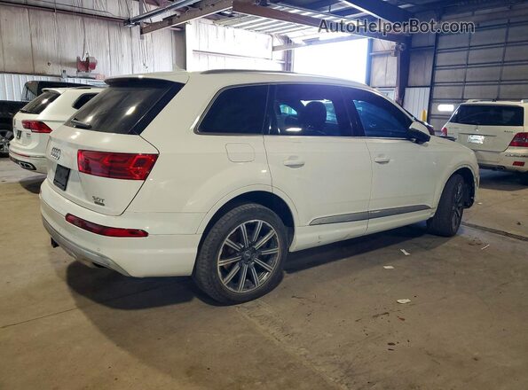WA1AAAF77HD015377 2017 AUDI Q7 White Передня права чверть