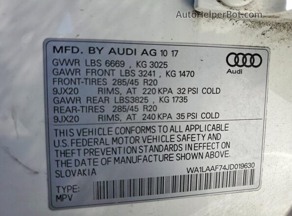 WA1LAAF74JD019630 2018 AUDI Q7 White 360 interior view