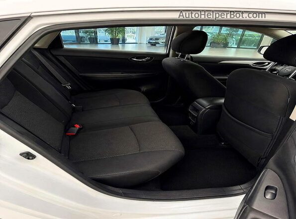 3N1AB7APXKY300417 2019 NISSAN SENTRA Белый Вид салона спереди