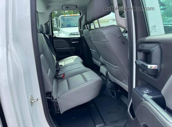 1GCVKNEH4JZ255873 2018 CHEVROLET SILVERADO Белый Вид задних сидений
