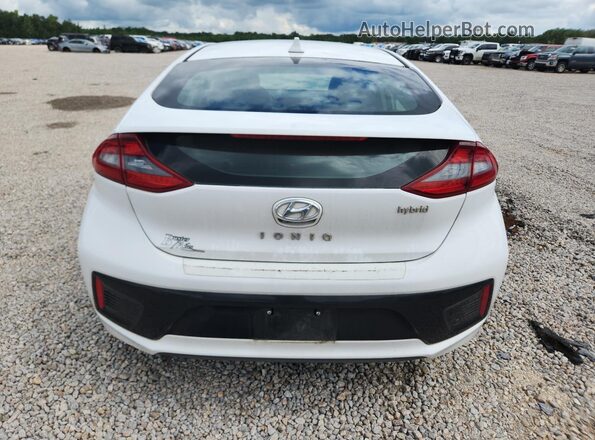 KMHC85LC2HU046566 2017 HYUNDAI IONIQ White Front interior view