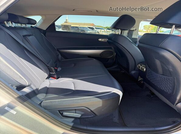KM8J84A62PU031790 2023 HYUNDAI NEXO Silver Vista interior delantera