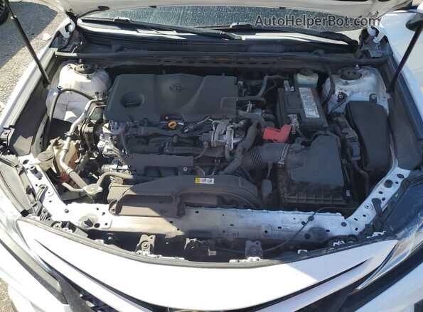 4T1B11HK3JU094611 2018 TOYOTA CAMRY White Widok komory silnika
