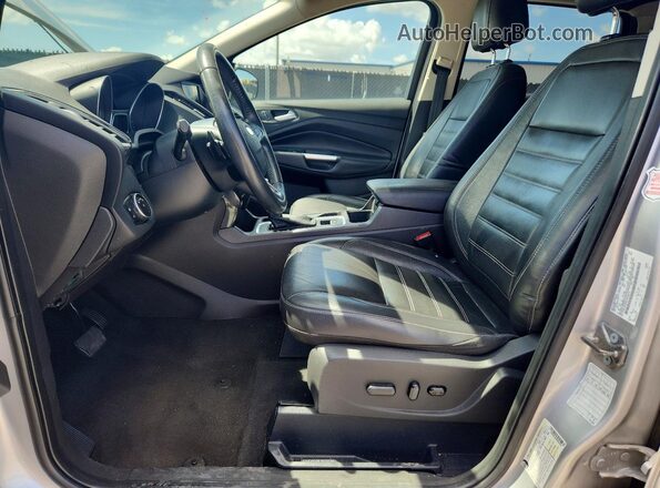 1FMCU9J90HUA64915 2017 FORD ESCAPE Silver Вид панелі приладів