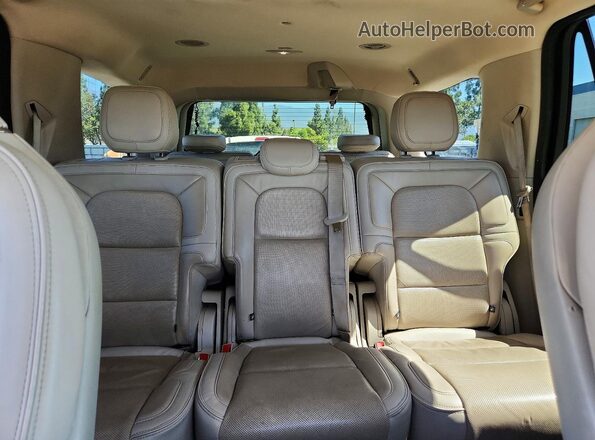 5LMJJ2LT6JEL14283 2018 LINCOLN NAVIGATOR White Սալոնի հետևի տեսք