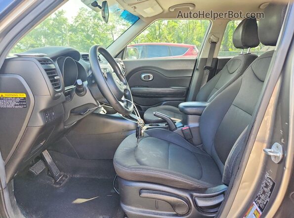 KNDJN2A27G7392798 2016 KIA SOUL Gray Dashboard view