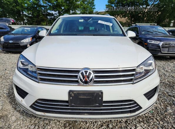 WVGEF9BP9GD006400 2016 VOLKSWAGEN TOUAREG White Вид ззаду