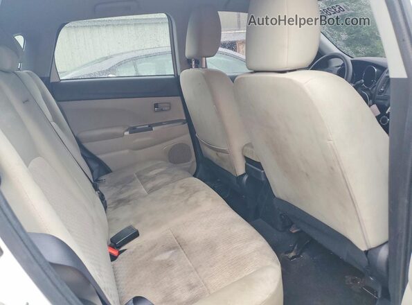 JA4AR3AU1KU016551 2019 MITSUBISHI OUTLANDER Белый Вид подкапотного пространства