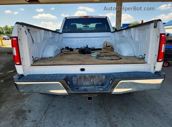 1FTNF1C59KKC25560 2019 FORD F150 Белый Вид салона спереди