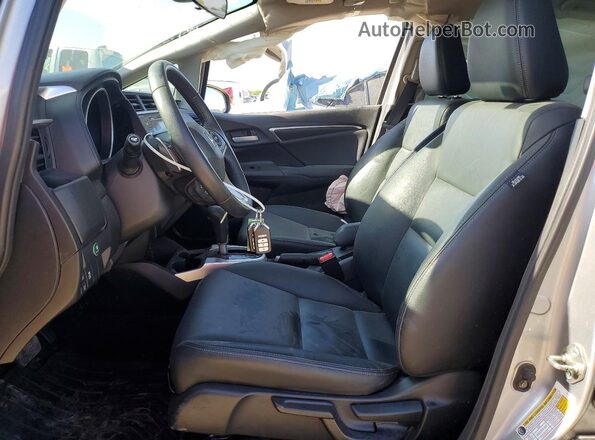 3HGGK5H08JM724867 2018 HONDA FIT Silver წინა პანელის ხედი