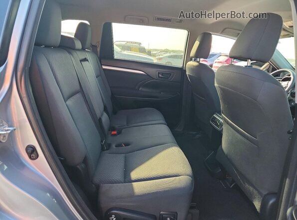 5TDZARFH9GS023158 2016 TOYOTA HIGHLANDER Silver Սալոնի հետևի տեսք