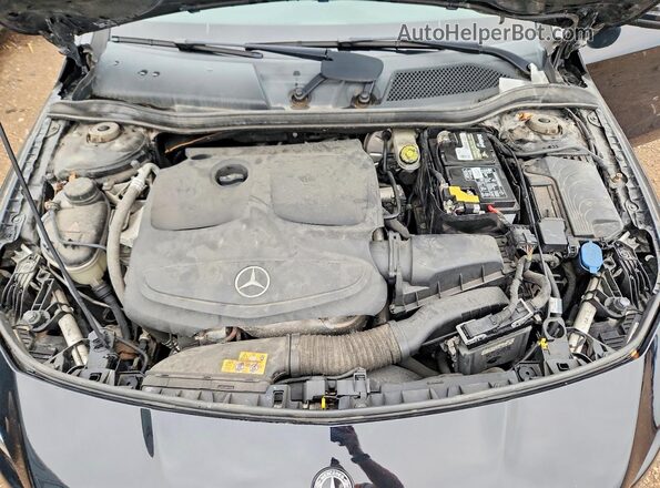 WDDSJ4GB2JN520425 2018 MERCEDES-BENZ CLA-CLASS Black Widok komory silnika