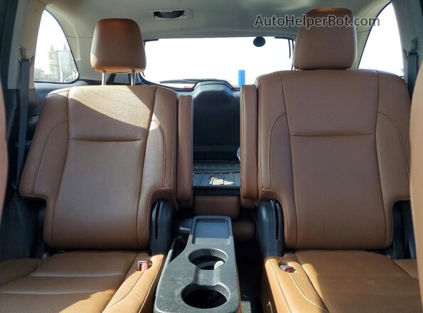 5TDDGRFH4JS046072 2018 TOYOTA HIGHLANDER Black უკანა სალონის ხედი