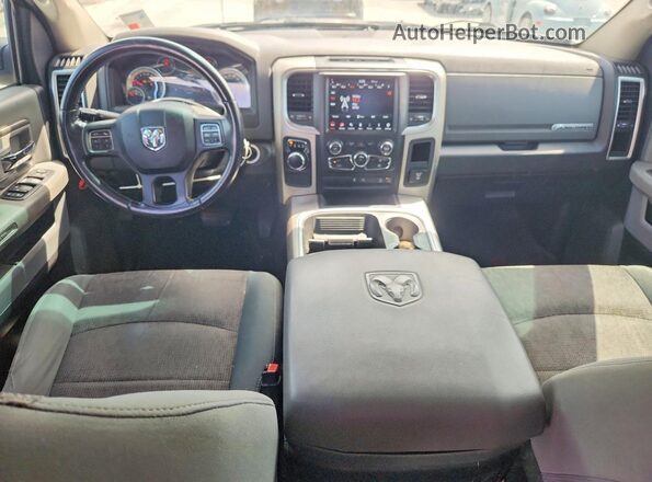 3C6RR6LT8JG145913 2018 RAM 1500 Black ხელსაწყოთა პანელის ხედი