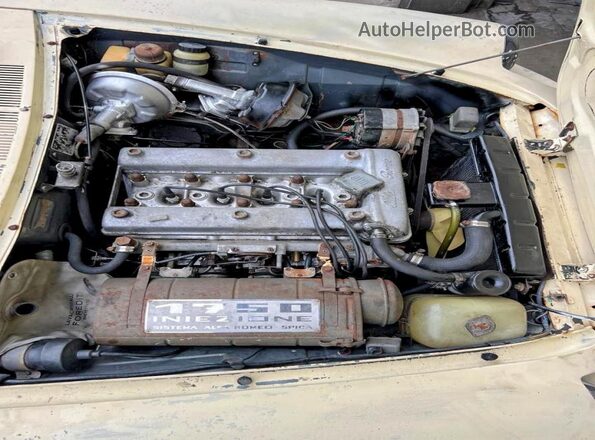 AR1480400 1969 ALFA ROMEO DUETTO Beige Dashboard view