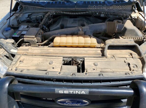1FTEW1P46KKD91682 2019 FORD F150 White Engine compartment view