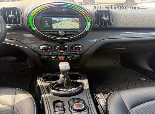 WMZYV5C57K3F58196 2019 MINI COOPER Green Widok naklejki z numerem VIN