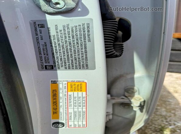 1GC4YREY4NF298232 2022 CHEVROLET SILVERADO White Vista interior trasera