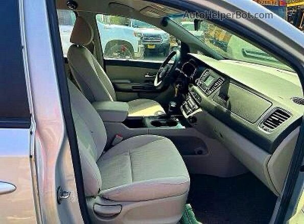 KNDMA5C1XJ6403384 2018 KIA SEDONA Silver წინა ხედი