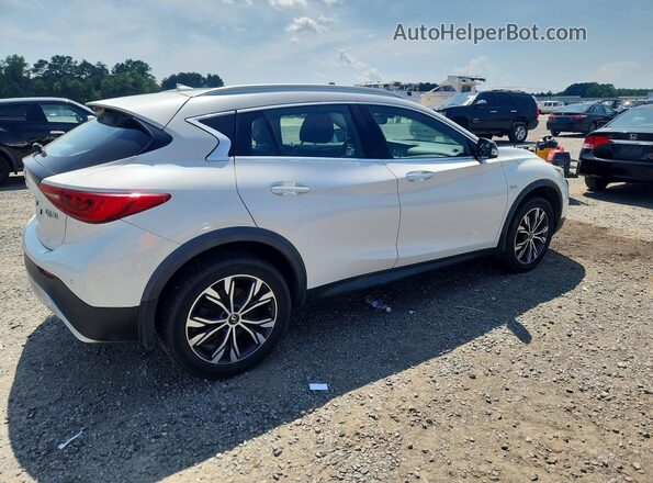 SJKCH5CR2JA041770 2018 INFINITI QX30 White Delantero derecho