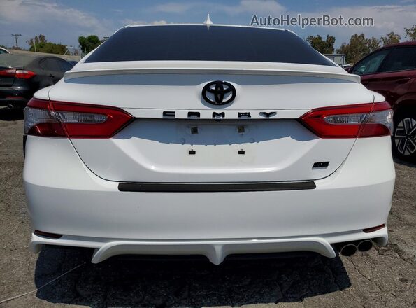 4T1B11HK3KU161905 2019 TOYOTA CAMRY Белый Вид салона спереди