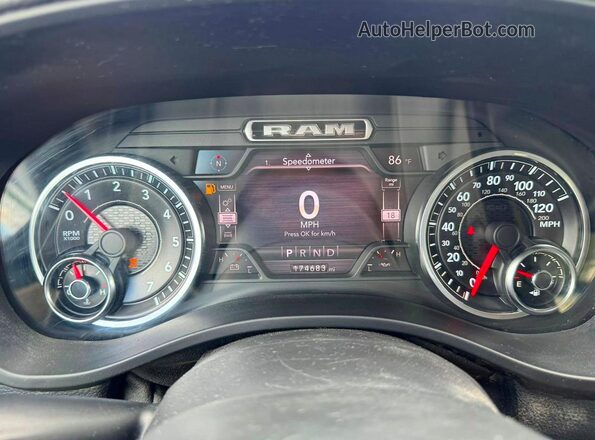 1C6SRFMT4LN223954 2020 RAM 1500 Blue Սարքավորումների վահանակի տեսք