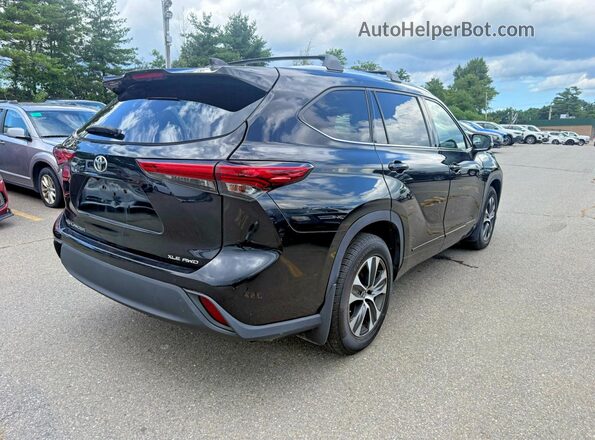 5TDGZRBHXLS002383 2020 TOYOTA HIGHLANDER Черный Передняя правая четверть