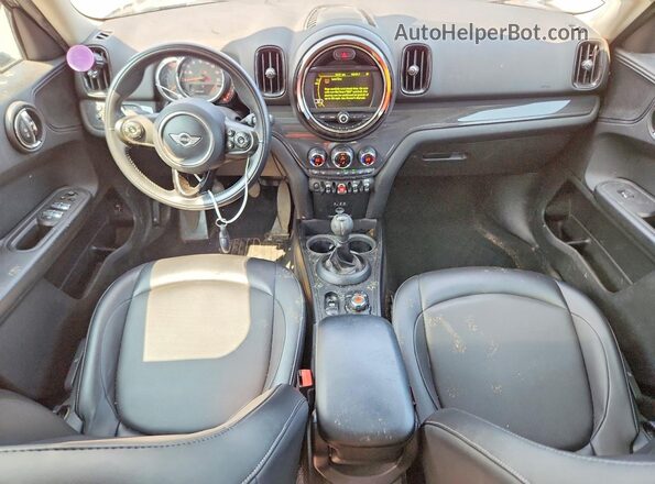 WMZYV5C32J3B75957 2018 MINI COOPER Black Вид щитка приладів