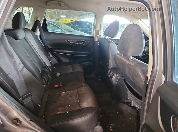 JN8AT2MT9HW134532 2017 NISSAN ROGUE Silver ძრავის განყოფილების ხედი