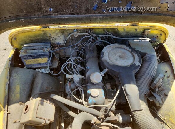 8511010323 1970 JEEP JEEP Yellow Вид підкапотного простору