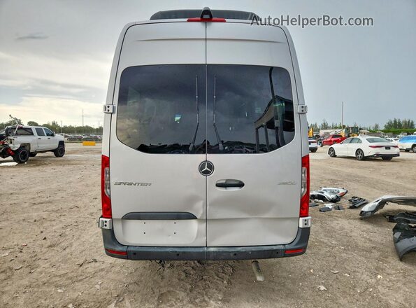 W1Z4NGHY9RT188817 2024 MERCEDES-BENZ SPRINTER Silver Widok wnętrza z przodu
