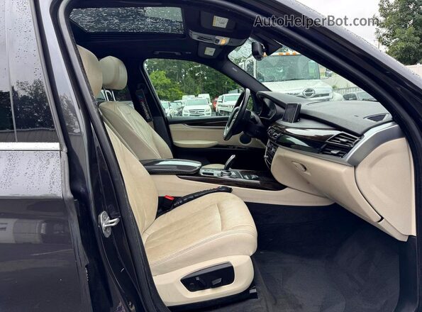5UXKR0C58H0V66990 2017 BMW X5 Black Вид наклейки з VIN-кодом