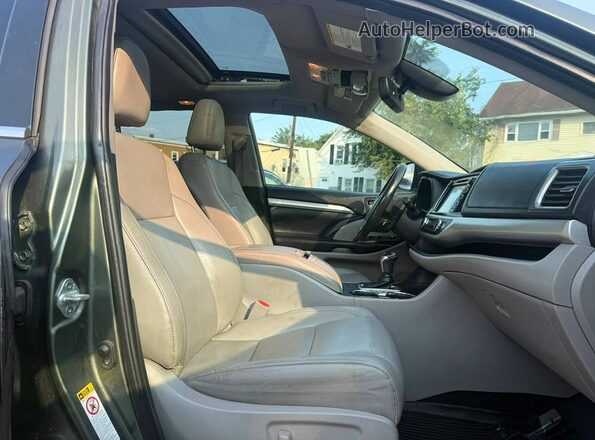 5TDJZRFH2KS968824 2019 TOYOTA HIGHLANDER Green Առջևի վահանակի տեսք