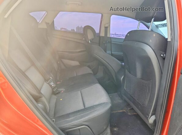 KM8J23A46HU414854 2017 HYUNDAI TUCSON Orange Widok komory silnika