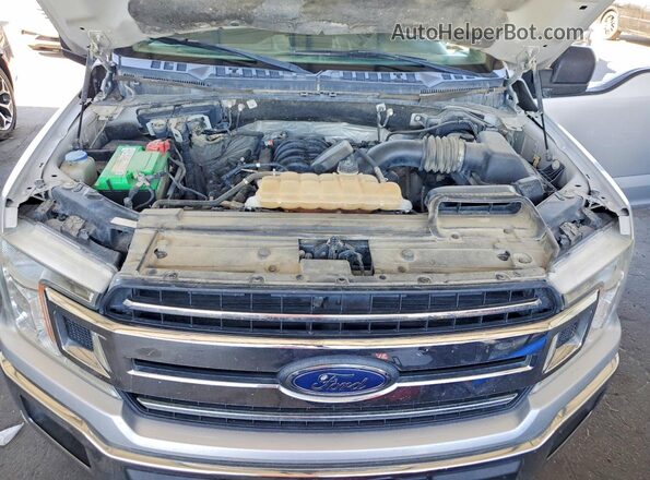 1FTFX1E58JKC65688 2018 FORD F150 Silver Vista del compartimento del motor