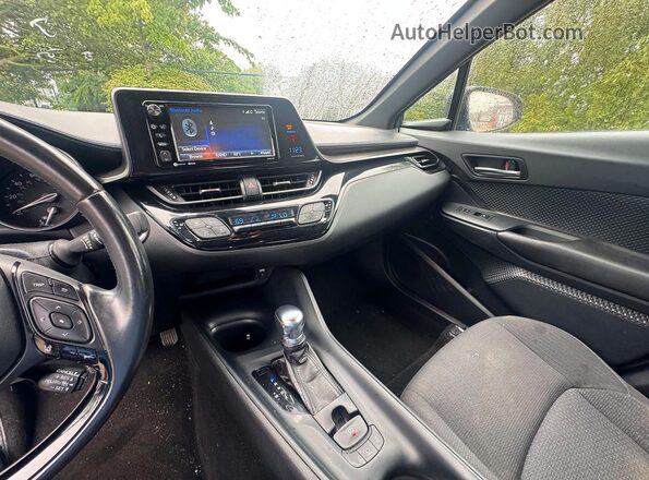 NMTKHMBX8JR023848 2018 TOYOTA C-HR Blue Widok wnętrza 360 stopni