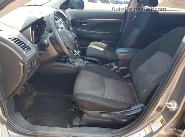 JA4AP3AW6HZ048138 2017 MITSUBISHI OUTLANDER Gray Widok deski rozdzielczej
