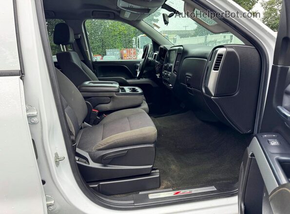 1GCVKREC3GZ112479 2016 CHEVROLET SILVERADO White Rear seats view