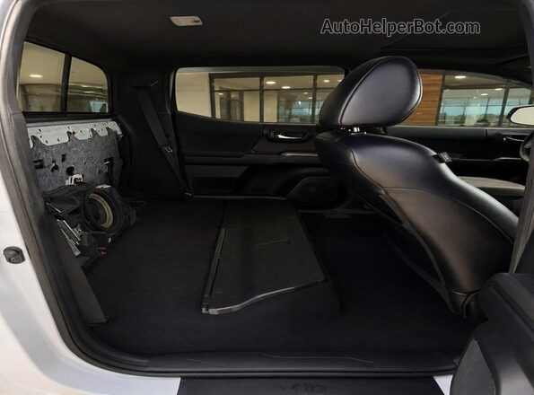5TFCZ5AN3KX203727 2019 TOYOTA TACOMA White Vista interior delantera