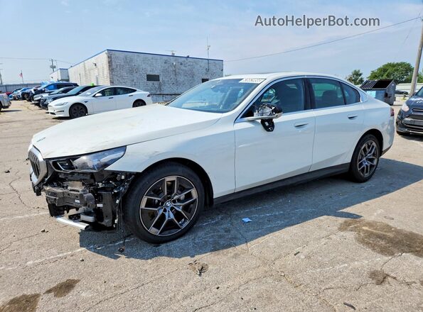 WBA43FJ04VCY26430 2027 BMW 5 SERIES White Задня ліва чверть