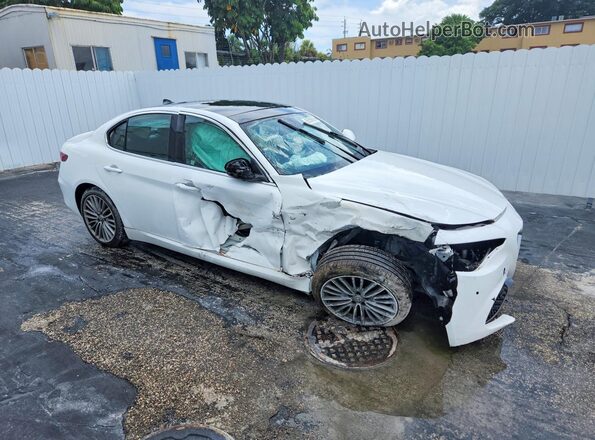 ZARFANBN8L7629553 2020 ALFA ROMEO GIULIA White Widok z przodu