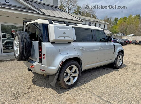 SALEW7RU6N2097910 2022 LAND ROVER DEFENDER Silver Front view