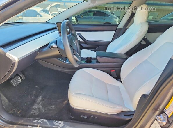 5YJ3E1EA6LF635025 2020 TESLA MODEL 3 Charcoal Вид панелі приладів