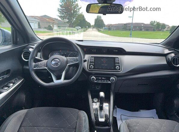 3N1CP5CVXLL538115 2020 NISSAN KICKS Gray Rear seats view