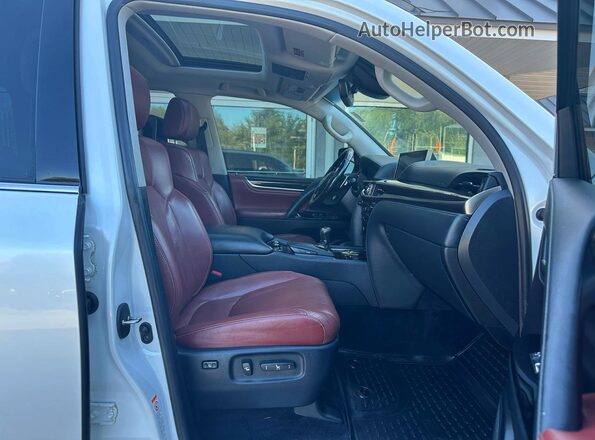 JTJHY7AX8J4264042 2018 LEXUS LX570 White Widok z przodu