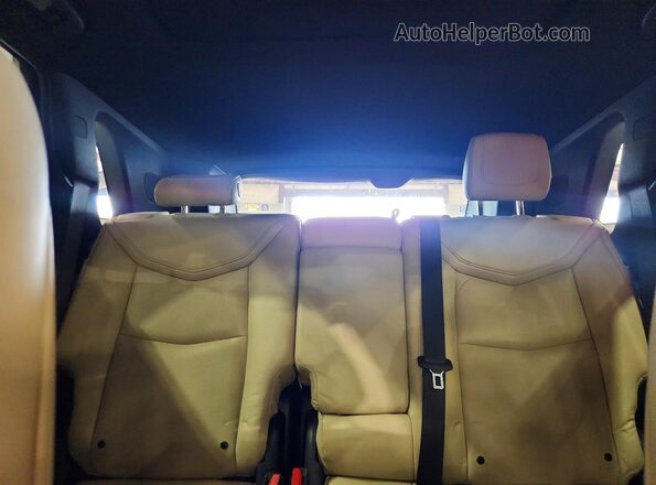 1GYKNDRSXHZ150558 2017 CADILLAC XT5 Red Вид задньої частини салону