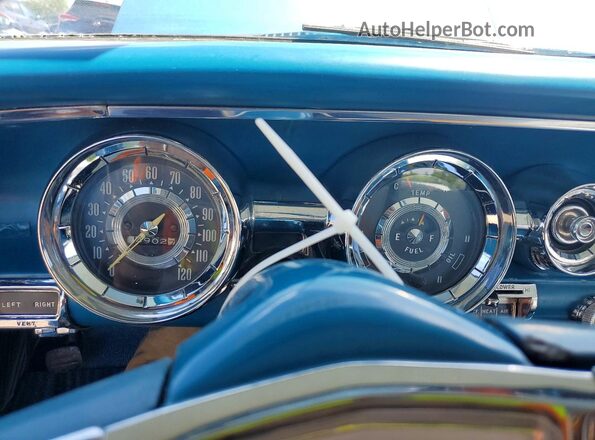 8714926207 1958 PONTIAC PATHFINDER Синий Вид щитка приборов
