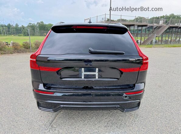 YV4L12RM5R1801281 2024 VOLVO XC60 Black 