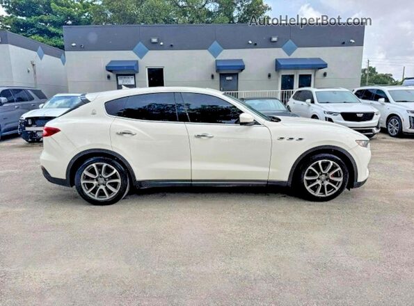 ZN661XUA6JX292117 2018 MASERATI ALL OTHER White Панорамний вид салону 360°