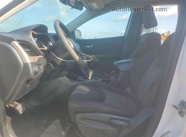1C4PJLCB9JD539141 2018 JEEP CHEROKEE White Vista del salpicadero